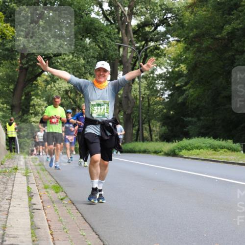 13.09.2026 - 21. swb-Marathon Bremen TobiasT http://msf.ph/oto/10288906 13.09.2026 12:26:35 Laufen 194, 3171, 1267 meine-sportfotos.de