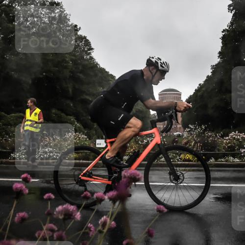 13.09.2026 - Stadtparktriathlon H.Heesch http://msf.ph/oto/10288914 13.09.2026 11:39:24 Radfahren 653, 859, 865, 870 meine-sportfotos.de