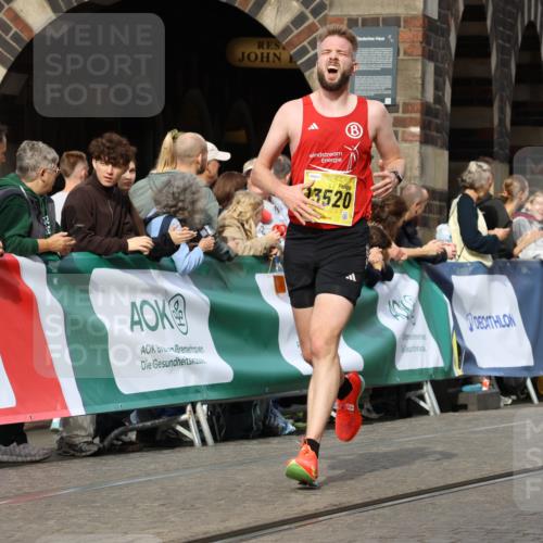 13.09.2026 - 21. swb-Marathon Bremen Strokosch-Dieckow http://msf.ph/oto/10288933 13.09.2026 10:41:33 Ziel 11077, 11201, 10341, 10972, 11426, 11527, 12246, 12455, 13586 meine-sportfotos.de