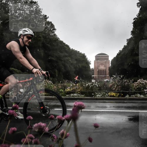 13.09.2026 - Stadtparktriathlon H.Heesch http://msf.ph/oto/10288939 13.09.2026 11:39:41 Radfahren 618, 838, 858, 869 meine-sportfotos.de