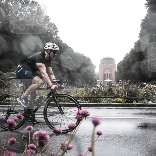 13.09.2026 - Stadtparktriathlon H.Heesch http://msf.ph/oto/10288952 13.09.2026 12:50:05 Radfahren 1177, 1210, 1276 meine-sportfotos.de