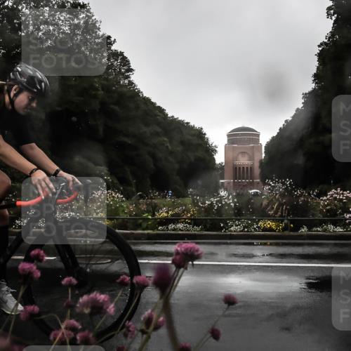 13.09.2026 - Stadtparktriathlon H.Heesch http://msf.ph/oto/10288968 13.09.2026 11:39:56 Radfahren 748, 785, 831, 842 meine-sportfotos.de