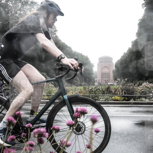 13.09.2026 - Stadtparktriathlon H.Heesch http://msf.ph/oto/10288969 13.09.2026 12:50:17 Radfahren 1080, 1106, 1249, 1264, 1301, 1306 meine-sportfotos.de