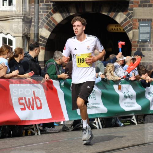13.09.2026 - 21. swb-Marathon Bremen Strokosch-Dieckow http://msf.ph/oto/10288975 13.09.2026 10:41:39 Ziel 11077, 11944, 13520, 10341, 10972, 11426, 11527, 12246, 13586 meine-sportfotos.de