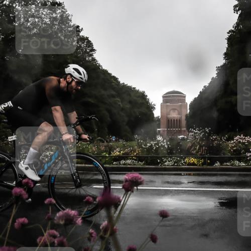 13.09.2026 - Stadtparktriathlon H.Heesch http://msf.ph/oto/10288976 13.09.2026 11:39:59 Radfahren 748, 752, 785, 842 meine-sportfotos.de