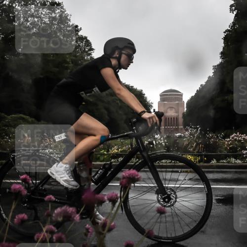 13.09.2026 - Stadtparktriathlon H.Heesch http://msf.ph/oto/10288980 13.09.2026 11:40:00 Radfahren 752, 785, 842, 857, 935 meine-sportfotos.de