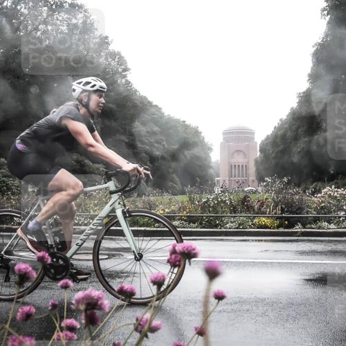 13.09.2026 - Stadtparktriathlon H.Heesch http://msf.ph/oto/10288988 13.09.2026 12:50:20 Radfahren 1080, 1094, 1144, 1249, 1264, 1306 meine-sportfotos.de