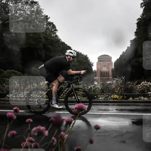 13.09.2026 - Stadtparktriathlon H.Heesch http://msf.ph/oto/10288989 13.09.2026 11:40:04 Radfahren 752, 787, 857, 935 meine-sportfotos.de