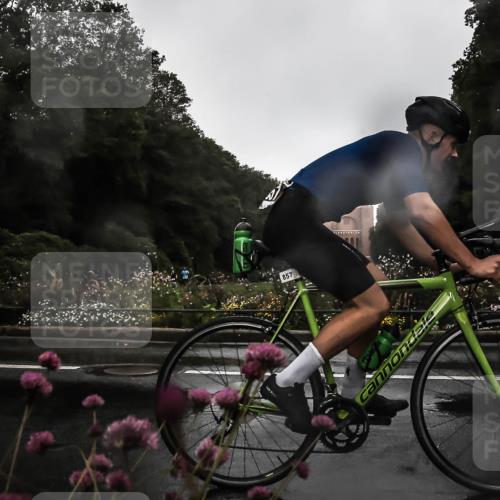 13.09.2026 - Stadtparktriathlon H.Heesch http://msf.ph/oto/10288993 13.09.2026 11:40:04 Radfahren 752, 787, 857, 935 meine-sportfotos.de