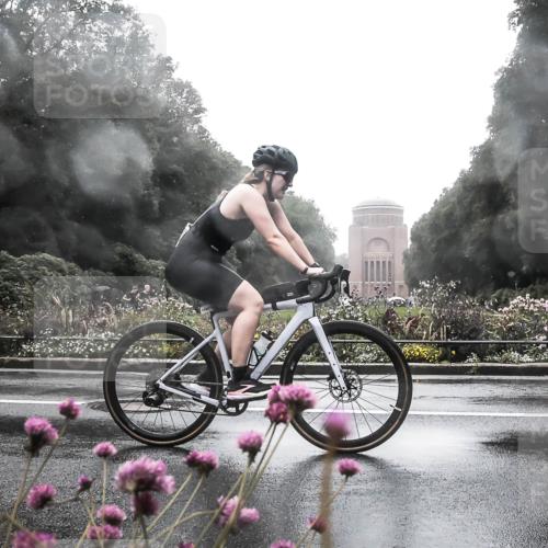 13.09.2026 - Stadtparktriathlon H.Heesch http://msf.ph/oto/10288998 13.09.2026 12:50:23 Radfahren 1080, 1094, 1144, 1150, 1249 meine-sportfotos.de