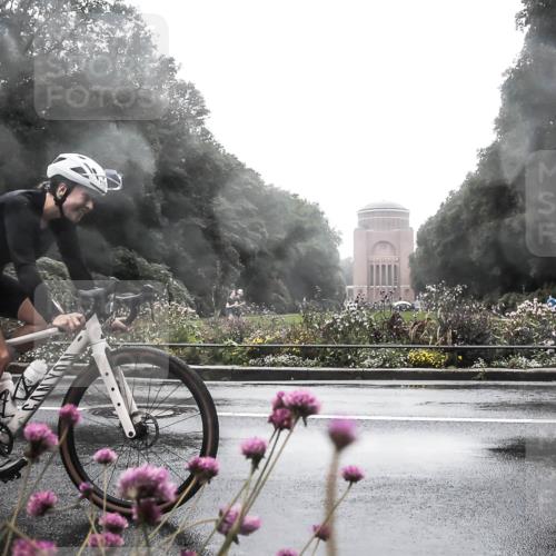 13.09.2026 - Stadtparktriathlon H.Heesch http://msf.ph/oto/10289004 13.09.2026 12:50:25 Radfahren 1094, 1144, 1150 meine-sportfotos.de