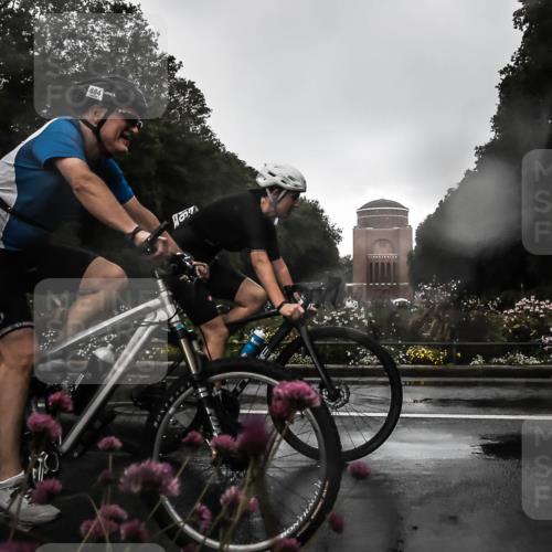 13.09.2026 - Stadtparktriathlon H.Heesch http://msf.ph/oto/10289011 13.09.2026 11:40:12 Radfahren 736, 774, 779, 863, 884, 948 meine-sportfotos.de