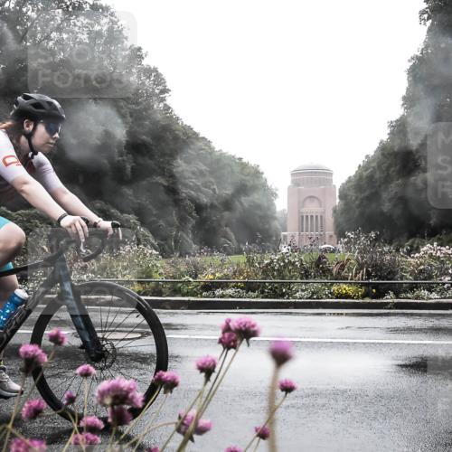 13.09.2026 - Stadtparktriathlon H.Heesch http://msf.ph/oto/10289031 13.09.2026 12:50:57 Radfahren 1096, 1143, 1168 meine-sportfotos.de