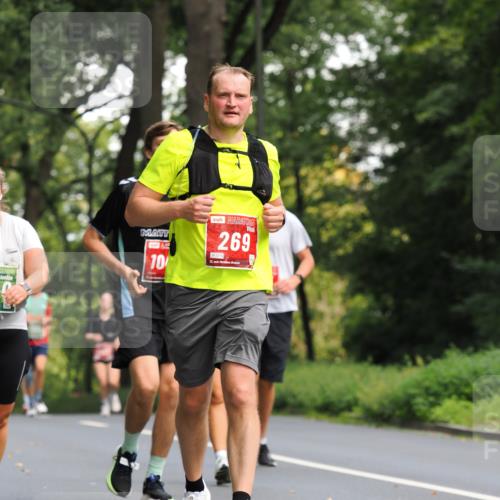 13.09.2026 - 21. swb-Marathon Bremen TobiasT http://msf.ph/oto/10289032 13.09.2026 12:27:01 Laufen 10, 10, 269, 1219, 21, 26 meine-sportfotos.de