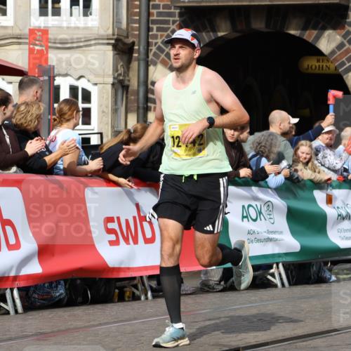 13.09.2026 - 21. swb-Marathon Bremen Strokosch-Dieckow http://msf.ph/oto/10289035 13.09.2026 10:41:40 Ziel 11077, 11944, 12442, 13520, 10341, 10972, 11426, 11527, 12246, 12468 meine-sportfotos.de