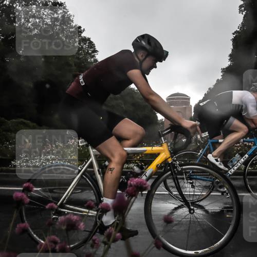 13.09.2026 - Stadtparktriathlon H.Heesch http://msf.ph/oto/10289043 13.09.2026 11:40:23 Radfahren 772, 804, 818, 834, 856, 925 meine-sportfotos.de