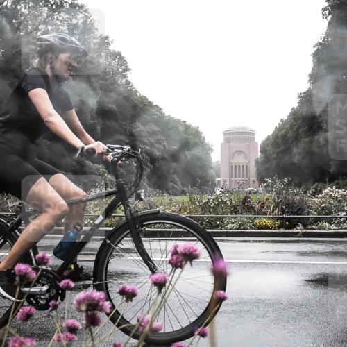 13.09.2026 - Stadtparktriathlon H.Heesch http://msf.ph/oto/10289068 13.09.2026 12:51:07 Radfahren 1097, 1113, 1139, 1141, 1167, 1216 meine-sportfotos.de