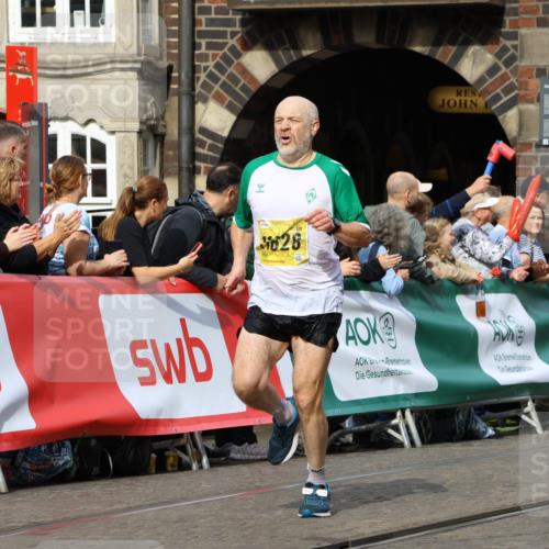 13.09.2026 - 21. swb-Marathon Bremen Strokosch-Dieckow http://msf.ph/oto/10289078 13.09.2026 10:41:42 Ziel 11077, 11944, 12442, 13520, 10972, 12468 meine-sportfotos.de