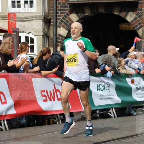 13.09.2026 - 21. swb-Marathon Bremen Strokosch-Dieckow http://msf.ph/oto/10289090 13.09.2026 10:41:42 Ziel 11077, 11944, 12442, 13520, 10972, 12468 meine-sportfotos.de