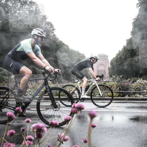 13.09.2026 - Stadtparktriathlon H.Heesch http://msf.ph/oto/10289103 13.09.2026 12:51:32 Radfahren 1073, 1077, 1117, 1239, 1278 meine-sportfotos.de