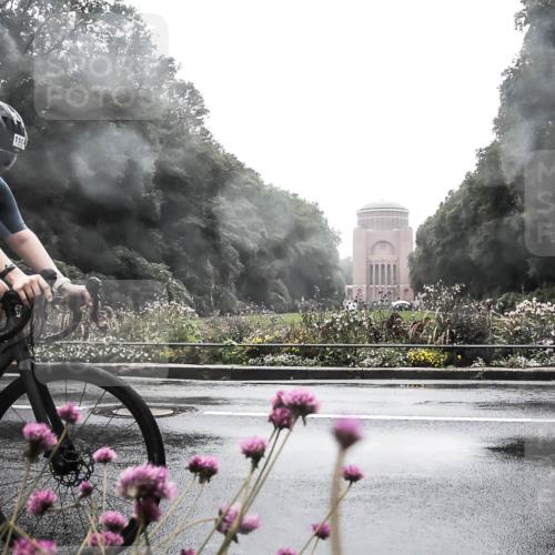 13.09.2026 - Stadtparktriathlon H.Heesch http://msf.ph/oto/10289109 13.09.2026 12:51:32 Radfahren 1073, 1077, 1117, 1239, 1278 meine-sportfotos.de
