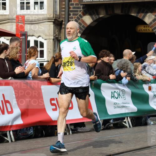 13.09.2026 - 21. swb-Marathon Bremen Strokosch-Dieckow http://msf.ph/oto/10289110 13.09.2026 10:41:42 Ziel 11077, 11944, 12442, 13520, 10972, 12468 meine-sportfotos.de