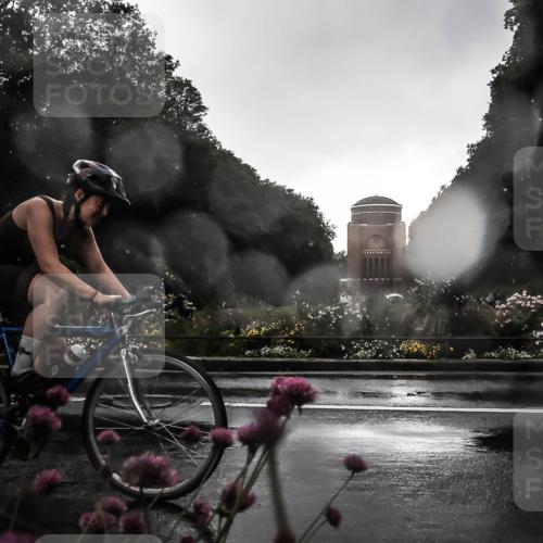 13.09.2026 - Stadtparktriathlon H.Heesch http://msf.ph/oto/10289117 13.09.2026 11:41:11 Radfahren 712, 751, 805 meine-sportfotos.de