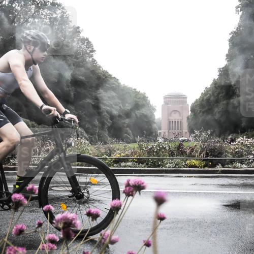 13.09.2026 - Stadtparktriathlon H.Heesch http://msf.ph/oto/10289119 13.09.2026 12:51:39 Radfahren 1277 meine-sportfotos.de