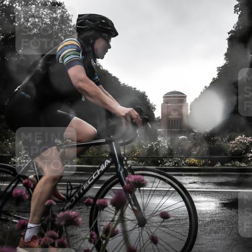 13.09.2026 - Stadtparktriathlon H.Heesch http://msf.ph/oto/10289164 13.09.2026 11:41:40 Radfahren 714, 773, 891 meine-sportfotos.de