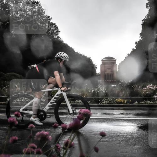 13.09.2026 - Stadtparktriathlon H.Heesch http://msf.ph/oto/10289174 13.09.2026 11:41:52 Radfahren 710, 730 meine-sportfotos.de