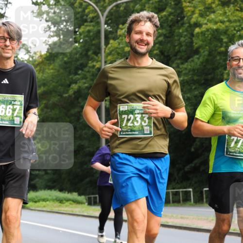 13.09.2026 - 21. swb-Marathon Bremen TobiasT http://msf.ph/oto/10289189 13.09.2026 12:27:26 Laufen 667, 26, 7233, 21, 13, 77, 21 meine-sportfotos.de
