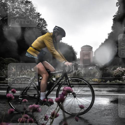 13.09.2026 - Stadtparktriathlon H.Heesch http://msf.ph/oto/10289209 13.09.2026 11:42:13 Radfahren 728, 746, 793, 888 meine-sportfotos.de