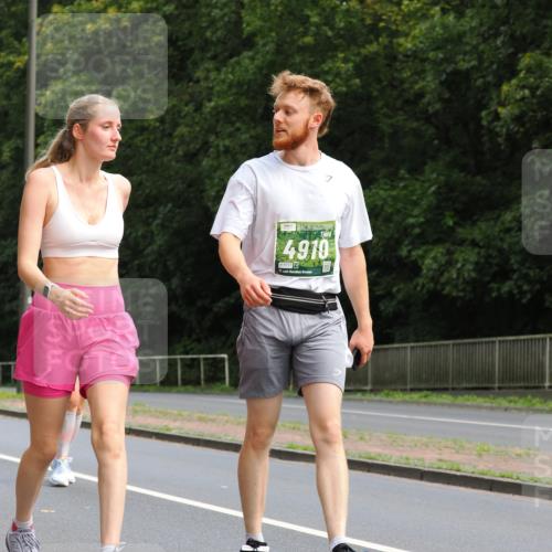 13.09.2026 - 21. swb-Marathon Bremen TobiasT http://msf.ph/oto/10289239 13.09.2026 12:27:36 Laufen 4910, 6731, 21 meine-sportfotos.de