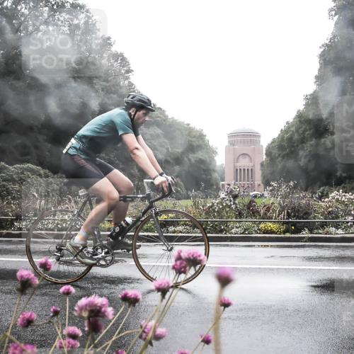 13.09.2026 - Stadtparktriathlon H.Heesch http://msf.ph/oto/10289250 13.09.2026 12:52:40 Radfahren 1075, 1195, 1203, 1209, 1230, 1267 meine-sportfotos.de