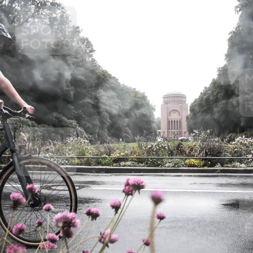 13.09.2026 - Stadtparktriathlon H.Heesch http://msf.ph/oto/10289263 13.09.2026 12:52:44 Radfahren 1195, 1203, 1267 meine-sportfotos.de