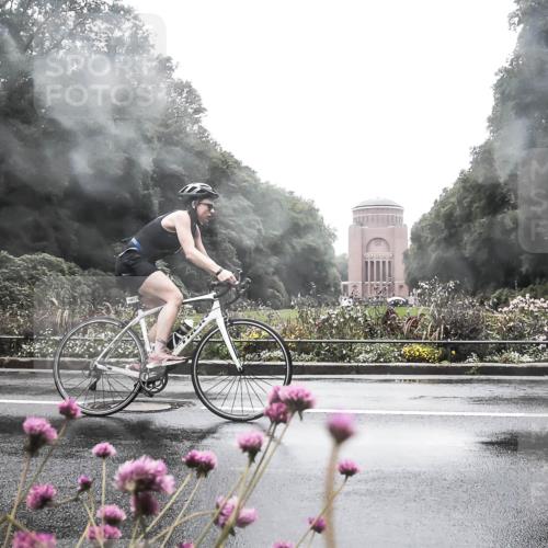 13.09.2026 - Stadtparktriathlon H.Heesch http://msf.ph/oto/10289272 13.09.2026 12:52:59 Radfahren 1081, 1134, 1274, 1285 meine-sportfotos.de