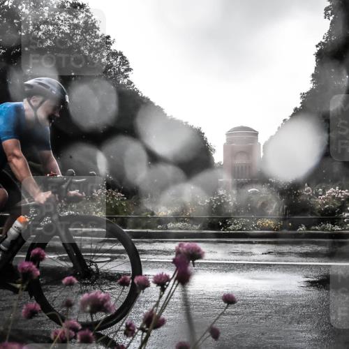 13.09.2026 - Stadtparktriathlon H.Heesch http://msf.ph/oto/10289282 13.09.2026 11:43:00 Radfahren 726, 729, 822 meine-sportfotos.de