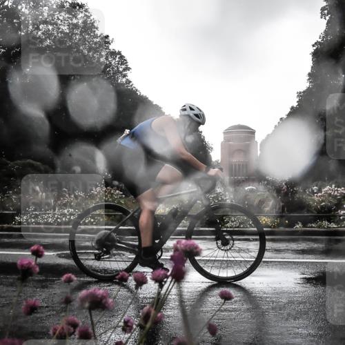 13.09.2026 - Stadtparktriathlon H.Heesch http://msf.ph/oto/10289287 13.09.2026 11:43:01 Radfahren 729, 822 meine-sportfotos.de