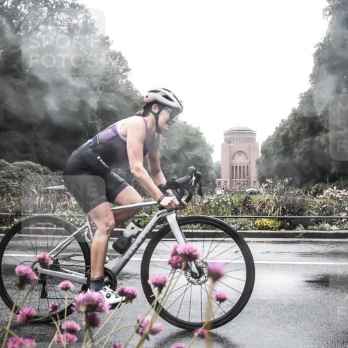 13.09.2026 - Stadtparktriathlon H.Heesch http://msf.ph/oto/10289297 13.09.2026 12:53:15 Radfahren 1102, 1148, 1220, 1298 meine-sportfotos.de