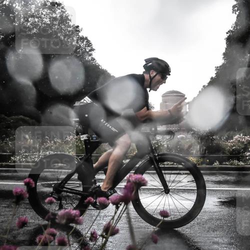 13.09.2026 - Stadtparktriathlon H.Heesch http://msf.ph/oto/10289311 13.09.2026 11:43:10 Radfahren 756, 758, 908, 916, 924 meine-sportfotos.de