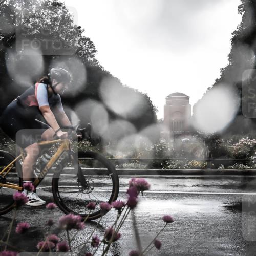 13.09.2026 - Stadtparktriathlon H.Heesch http://msf.ph/oto/10289315 13.09.2026 11:43:13 Radfahren 756, 828, 916, 924 meine-sportfotos.de