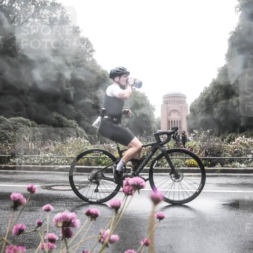 13.09.2026 - Stadtparktriathlon H.Heesch http://msf.ph/oto/10289316 13.09.2026 12:53:22 Radfahren 1199, 1228, 1282, 1298 meine-sportfotos.de