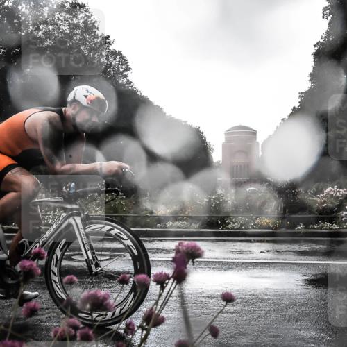 13.09.2026 - Stadtparktriathlon H.Heesch http://msf.ph/oto/10289323 13.09.2026 11:43:19 Radfahren 914, 918 meine-sportfotos.de
