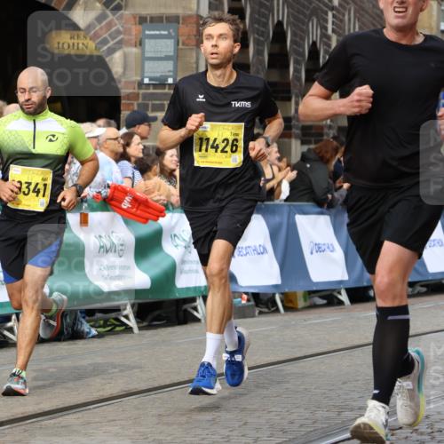 13.09.2026 - 21. swb-Marathon Bremen Strokosch-Dieckow http://msf.ph/oto/10289331 13.09.2026 10:41:52 Ziel 11426, 11628, 11944, 12246, 12442, 12455, 13520, 13586, 13600, 12426, 12468, 13621 meine-sportfotos.de