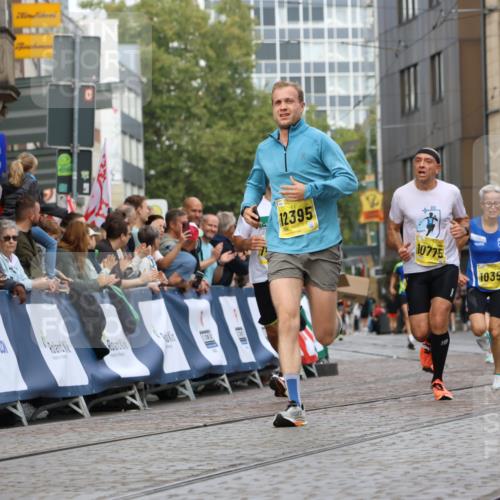 13.09.2026 - 21. swb-Marathon Bremen Strokosch-Dieckow http://msf.ph/oto/10289348 13.09.2026 10:42:33 Ziel 11630, 11895, 12426, 12525, 13585, 10312, 10816, 11779, 12281 meine-sportfotos.de