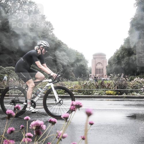 13.09.2026 - Stadtparktriathlon H.Heesch http://msf.ph/oto/10289351 13.09.2026 12:53:55 Radfahren 1136, 1232, 1255, 1257 meine-sportfotos.de