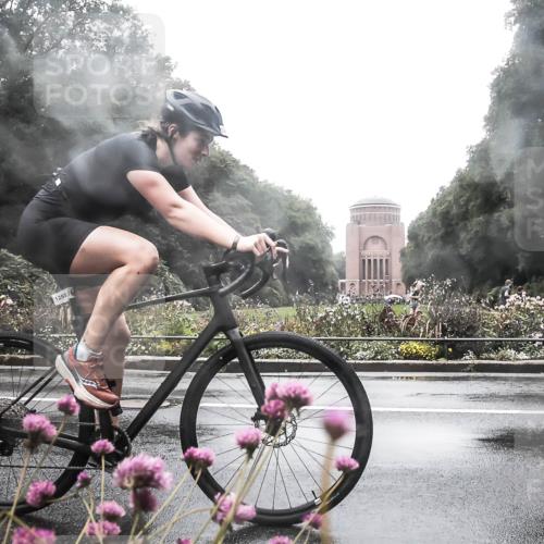 13.09.2026 - Stadtparktriathlon H.Heesch http://msf.ph/oto/10289355 13.09.2026 12:53:55 Radfahren 1136, 1232, 1255, 1257 meine-sportfotos.de