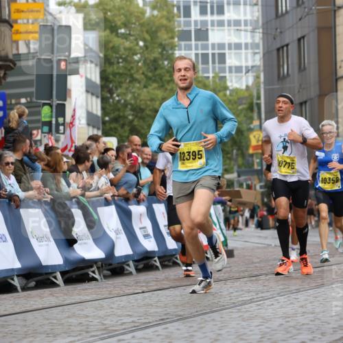 13.09.2026 - 21. swb-Marathon Bremen Strokosch-Dieckow http://msf.ph/oto/10289374 13.09.2026 10:42:33 Ziel 11630, 11895, 12426, 12525, 13585, 10312, 10816, 11779, 12281 meine-sportfotos.de