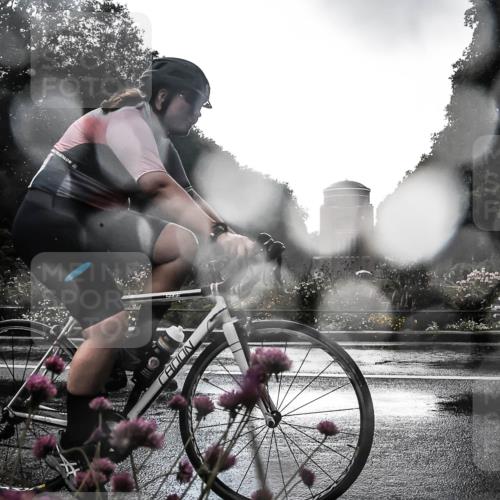 13.09.2026 - Stadtparktriathlon H.Heesch http://msf.ph/oto/10289403 13.09.2026 11:44:08 Radfahren 713, 718, 762, 823, 832, 849, 861, 886, 894, 963 meine-sportfotos.de