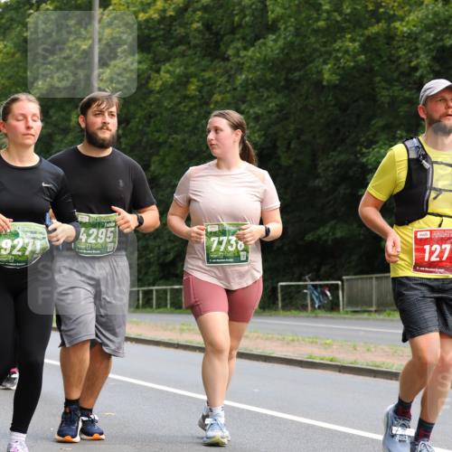 13.09.2026 - 21. swb-Marathon Bremen TobiasT http://msf.ph/oto/10289406 13.09.2026 12:28:17 Laufen 9271, 4295, 2, 7738, 21, 1271, 21 meine-sportfotos.de